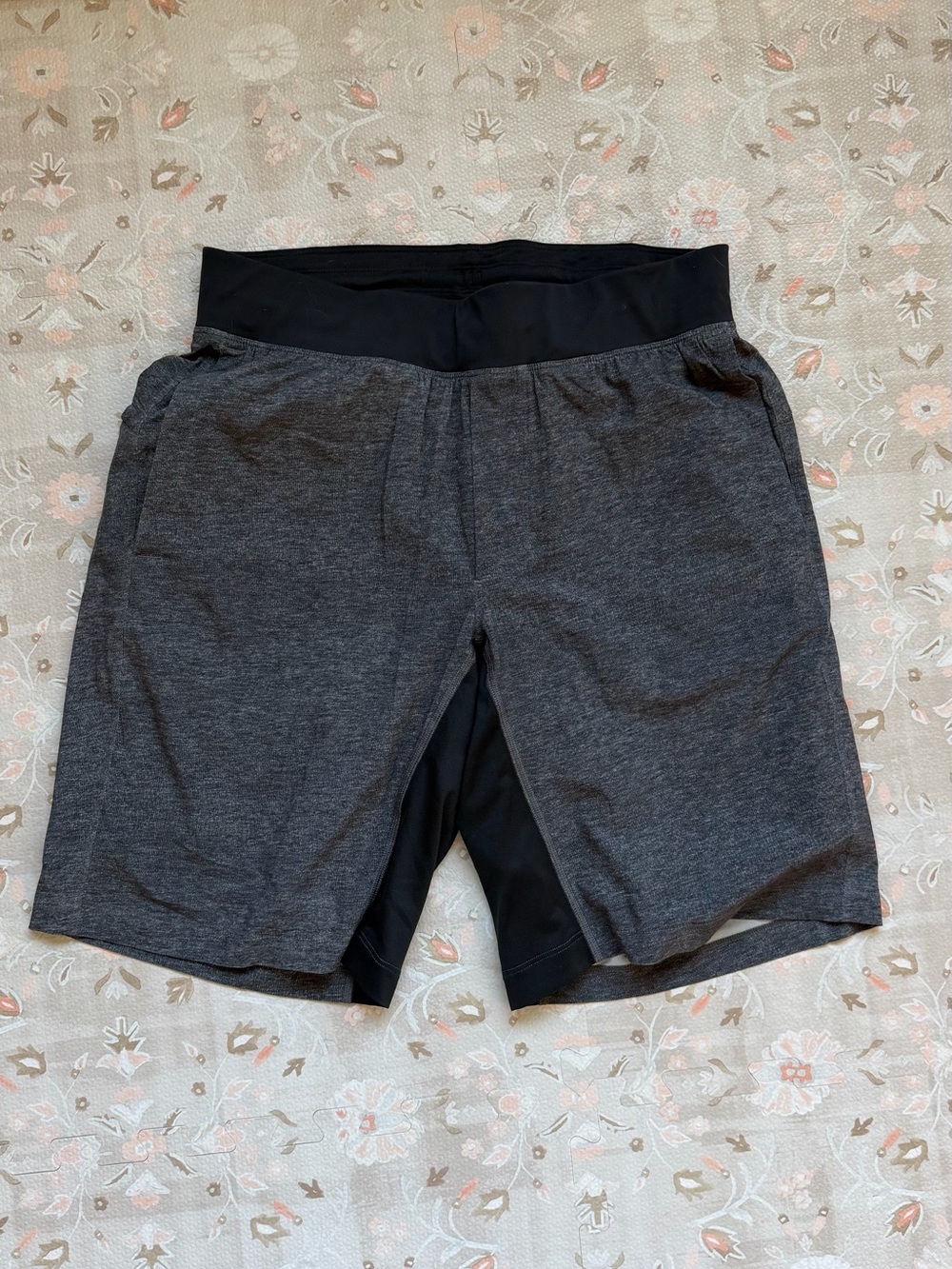Lululemon T.H.E Short Men's size S